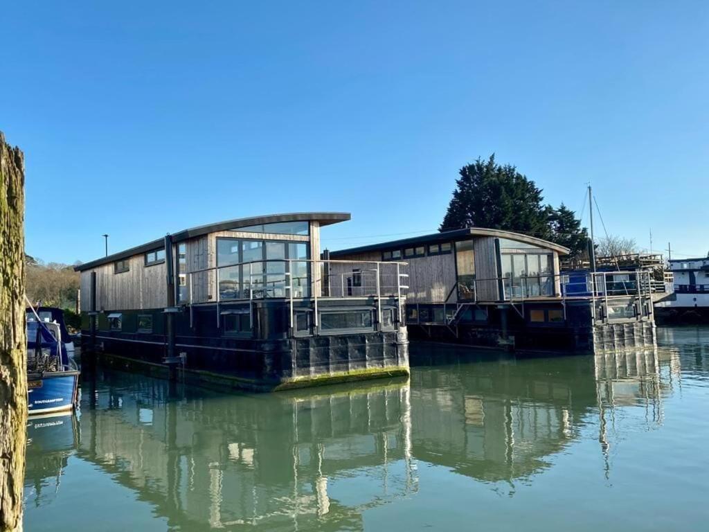 Houseboat Eleuthera Bembridge Exterior photo